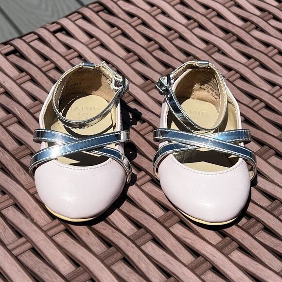 Janie & Jack Baby Silver and Pink Mary Jane Flats Dress Shoes Size 3, 18M - Picture 2 of 6